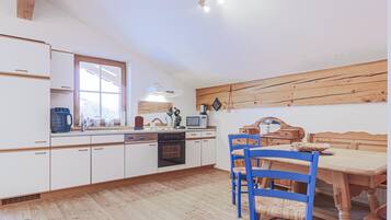 Mikrowelle, Ofen, Geschirrspüler, Reiskocher