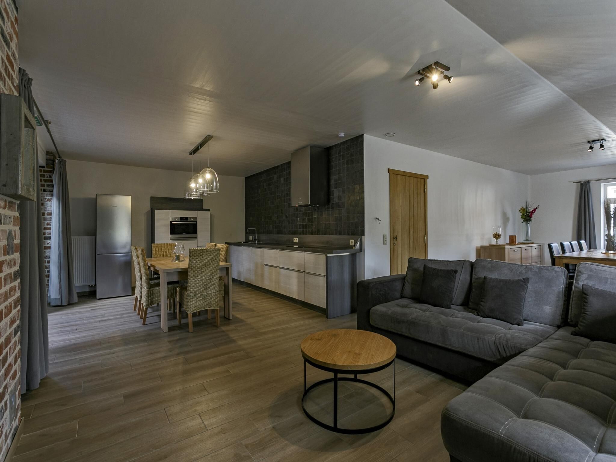 TV, fireplace, table tennis, stereo