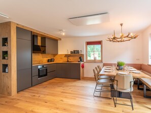 Mikrowelle, Ofen, Geschirrspüler, Reiskocher