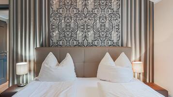 3 bedrooms, bed sheets