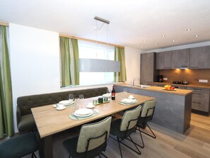 Apartment (2 Bedrooms) | In-room dining - Haberl I (Buch in Tirol)