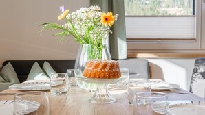 In-room dining - Tauern-blick (Untertauern)