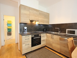 Microwave, oven, dishwasher, rice cooker - Ferienwohnung Gartenblick (Inzing)