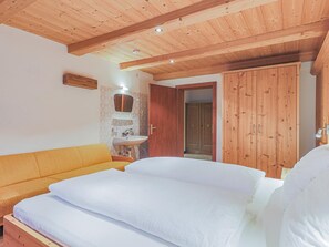 5 Schlafzimmer