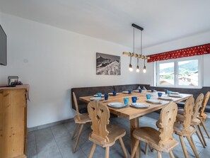 Apartamento (6 Bedrooms) | Servicio de comidas en la habitación