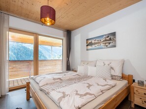 ヴィラ (4 Bedrooms) | 4 室のベッドルーム、アイロン / アイロン台、ベッドシーツ