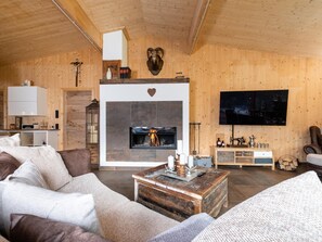 ヴィラ (4 Bedrooms) | リビングルーム | テレビ、暖炉