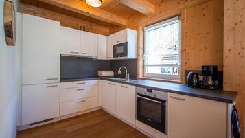 Microwave, oven, dishwasher, electric kettle