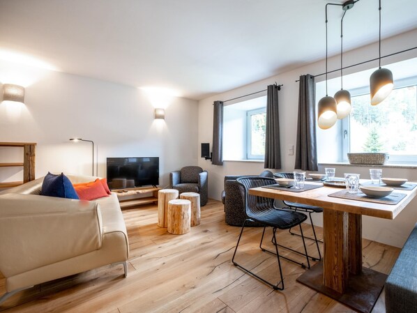 电视、立体声音响