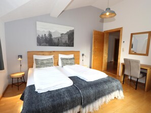 4 habitaciones y ropa de cama