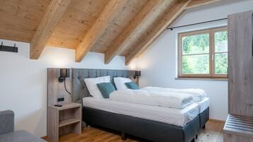 4 kamar tidur dan seprai linen