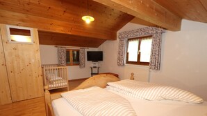 Apartment (3 Bedrooms)
