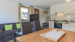 In-room dining - Haus Jöchl Top 2 (Sankt Johann in Tirol)