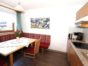 Microwave, rice cooker, high chair - Haus Daheim IV (Laengenfeld)