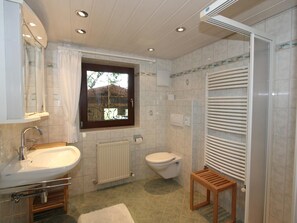 Shower - Schleicherhof IV (Strass im Zillertal)