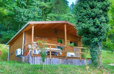 VACATION COTTAGES IN THE BASQUE COUNTRY A HAVEN OF PEACE IN THE COUNTRYSIDE, SWIMMING POOL