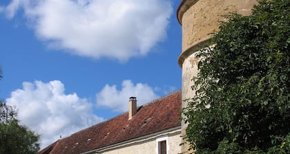 Les Granges du ChĂąteau : GĂźte de Charme avec piscine en Bourgogne