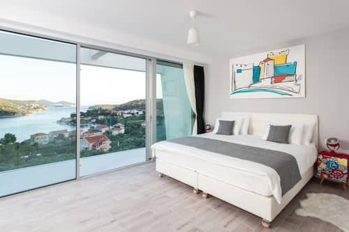 Villa (Five-Bedroom Villa with Private Pool) | 5 bedrooms, iron/ironing board, cots/infant beds, bed sheets