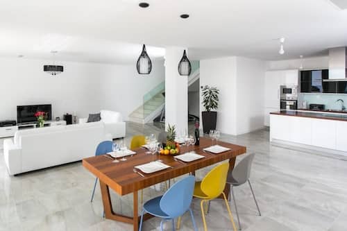 Villa (Five-Bedroom Villa with Private Pool) | In-room dining