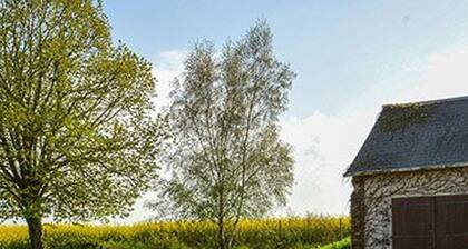Charming Country Getaway with Garden, Near Paris - Sleeps 6