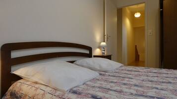 3 bedrooms, WiFi (free)