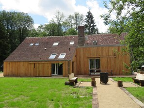 Exterior - Forest Retreat with Games, Fireplace & BBQ - Ideal for Families and Groups (Senonches)