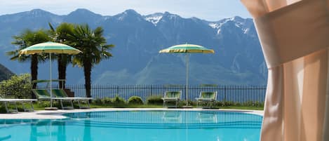 Piscina all'aperto