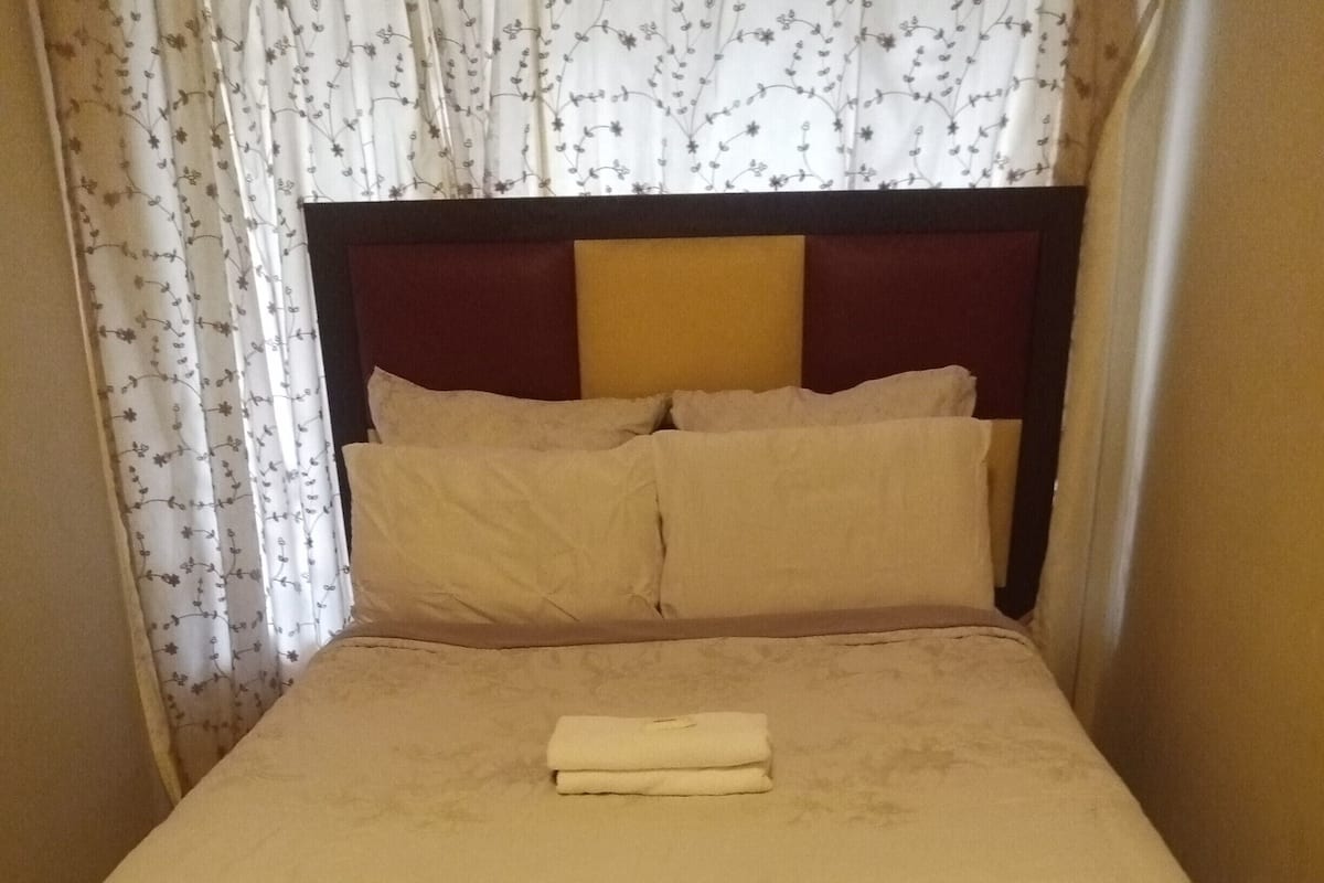 Classic-Doppelzimmer | Bügeleisen/Bügelbrett, kostenloses WLAN, Bettwäsche