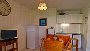 Unclassified image, 4 of 19, button - 2-room apartment with air conditioning, terrace and parking in Sète (Sète)