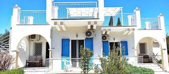 Jalna Apartments Kassiopi with Pool and Views