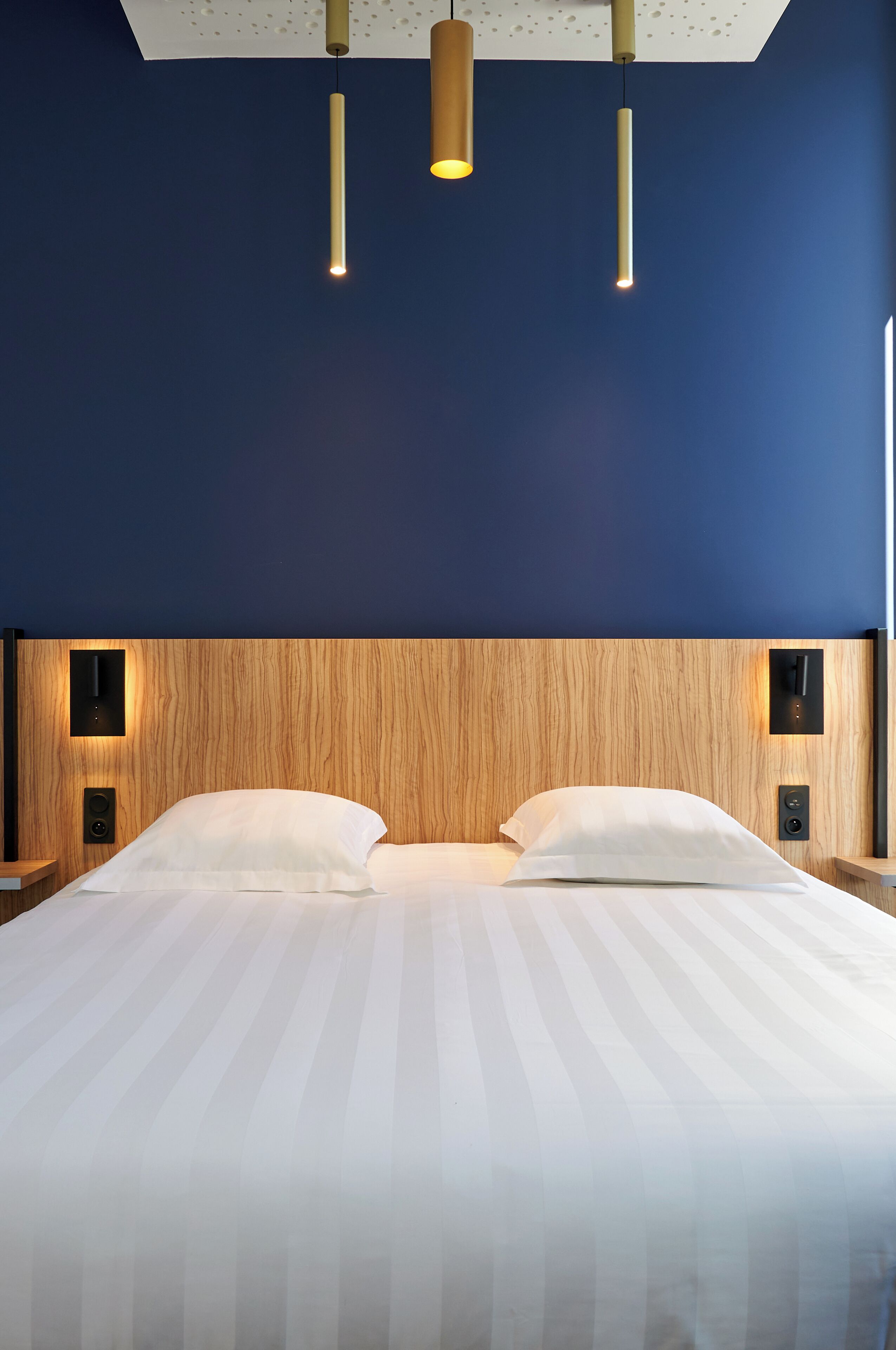 suite | hypo-allergenic bedding, individually decorated, individually furnished