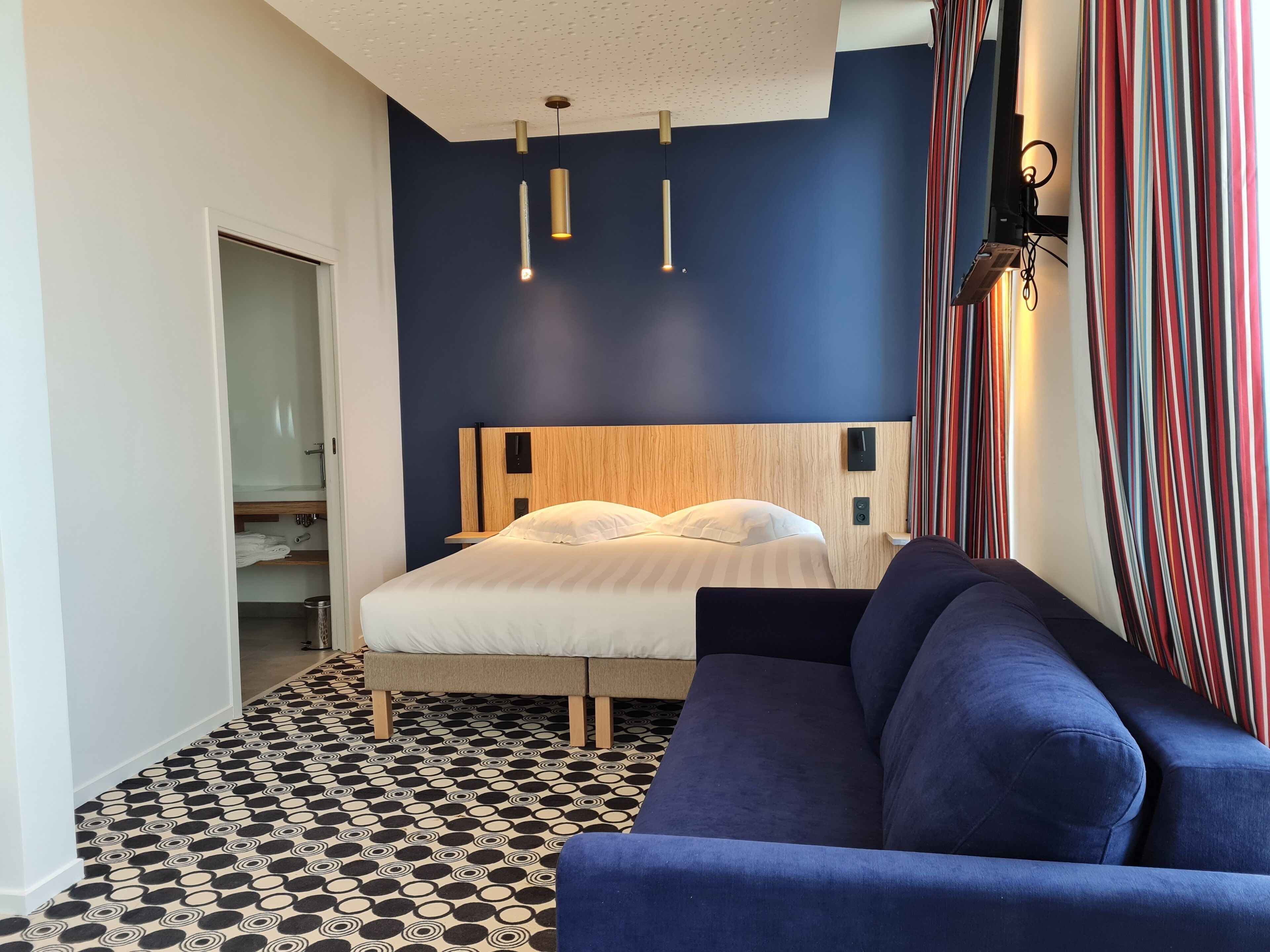 hypo-allergenic bedding, individually decorated, individually furnished