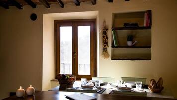 Appartamento Classic | Area soggiorno | TV