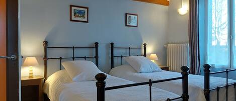 2 chambres, Wi-Fi gratuit, draps fournis