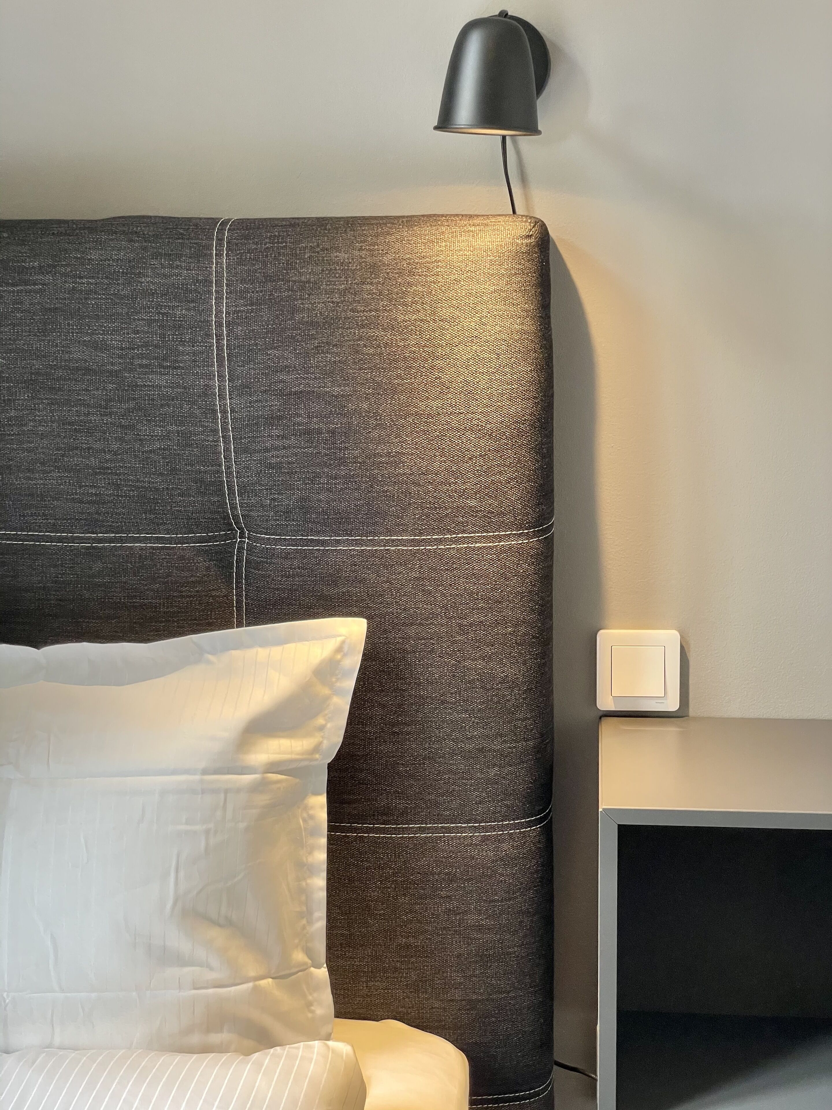 single room | soundproofing, free wifi, bed sheets