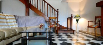 Charming 14-Person Country House with Garden, BBQ, Parking, Near Chartres
