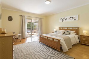 5 bedrooms, in-room safe, iron/ironing board, free WiFi