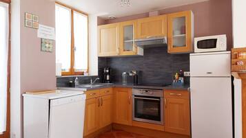 Réfrigérateur, micro-ondes, four, lave-vaisselle