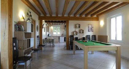 Family cottage for 5 with billiards and playground