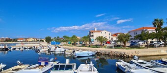 Apartments Antun, (16435), Vir, hr