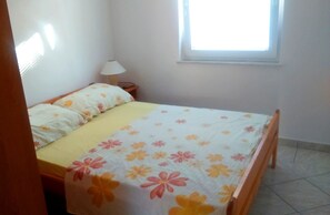 2 bedrooms, Internet, bed sheets