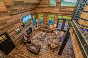 تلفزيون، مدفأة، ألعاب فيديو