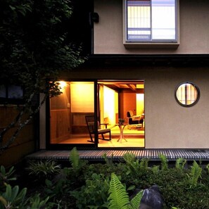 Perincian bahagian luar