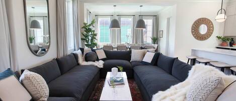 Televisión, oficina