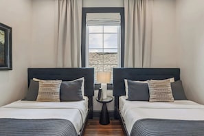 7 chambres, fer et planche à repasser, lit parapluie, Wi-Fi gratuit