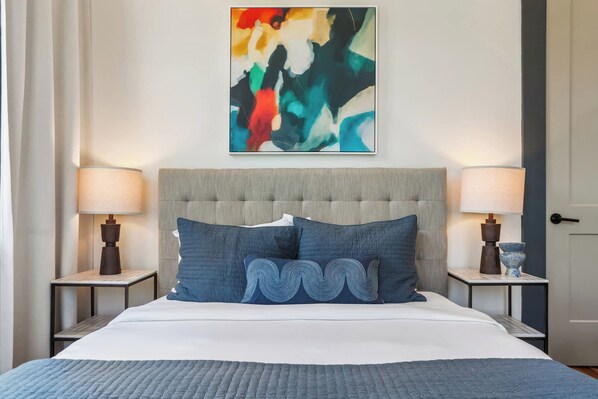 Bedroom 1 | 1 Full Bed + 1 Daybed | Flexible Sleeping Space | Second Floor - 7BR City Condo | Pool Access Near CBD (New Orleans)