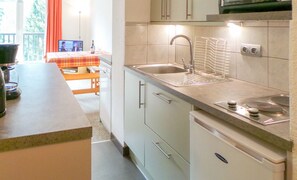 Coffee/tea maker, fridge, oven, dishwasher - Spacious, peaceful well-equipped family apartment (Flaine)