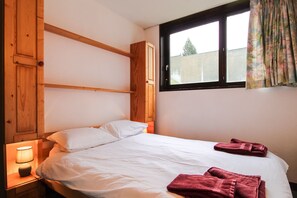 2 bedrooms, free WiFi, bed sheets