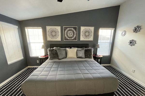 Master king bedroom