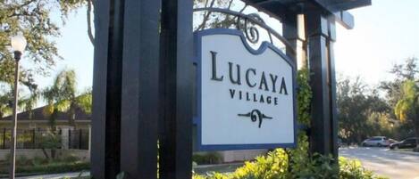 Huoneisto, useita sänkyjä (Lucaya 4 Bedrooms 3 Baths Townhome in) | Ulkopuoli